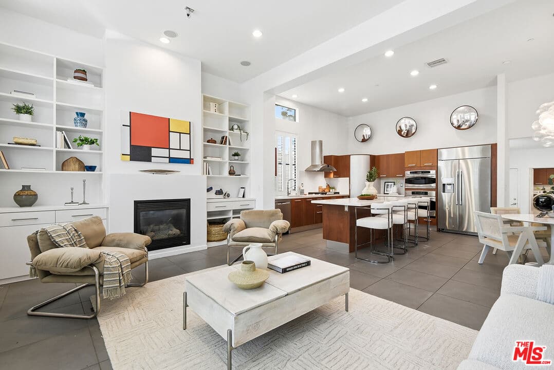 12912 Discovery Crk, Playa Vista, CA 90094